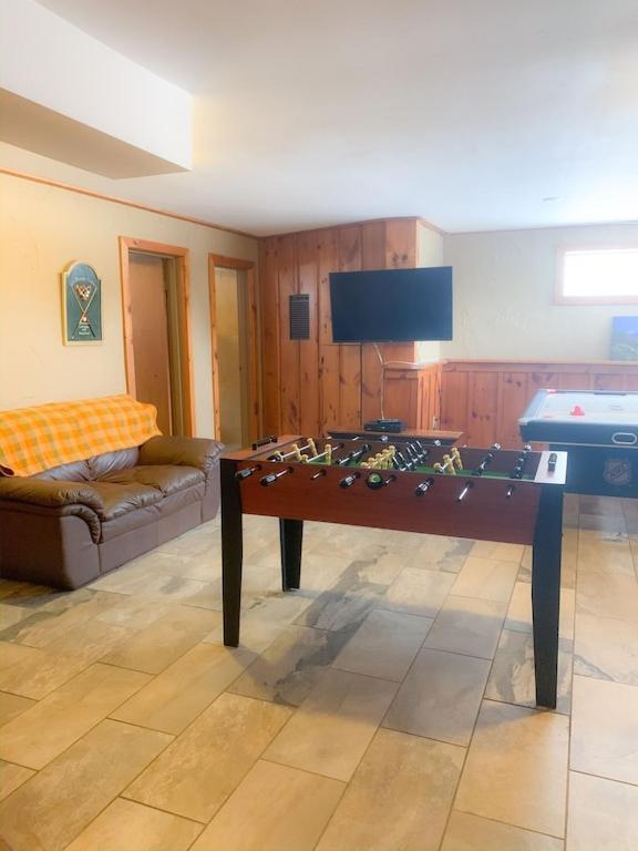 Mountain View-backyard-air-conditioning-bbq-15mins Walk Blue Mountain Village * Blue Mountains