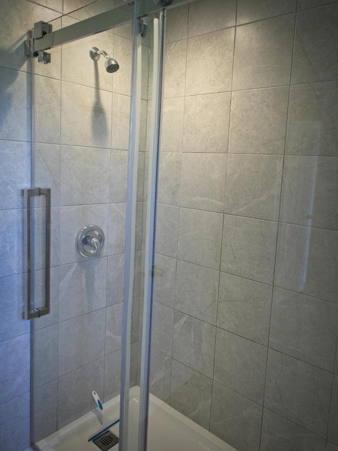 Chalet Gateside 6 Bedroom Hot Tub Near Village *