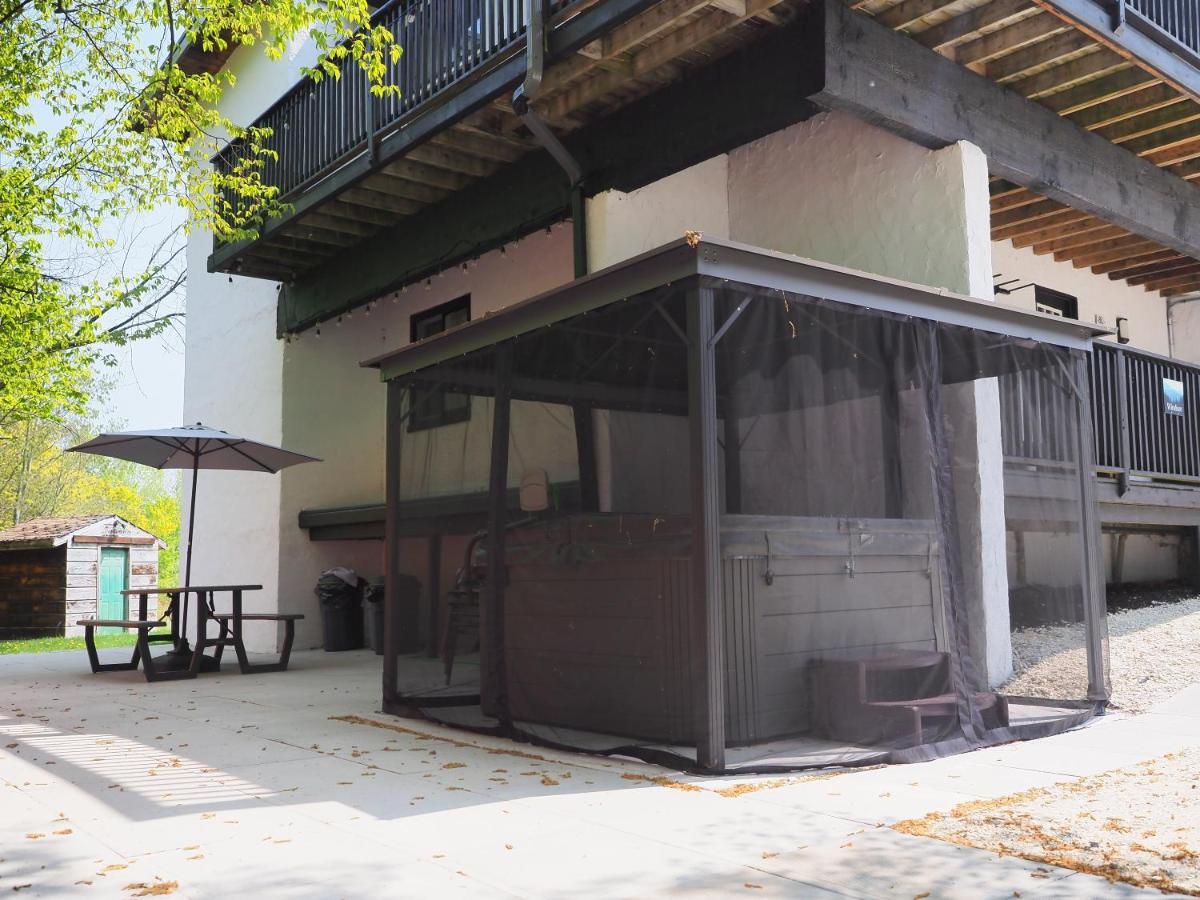 Chalet Gateside Modern Rustic 6-bedroom With Hot Tub, Near The Village *