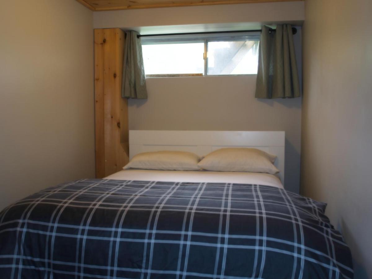 Gateside Expansive 6 Bedroom Hot Tub Near Village Blue Mountain Chalet *