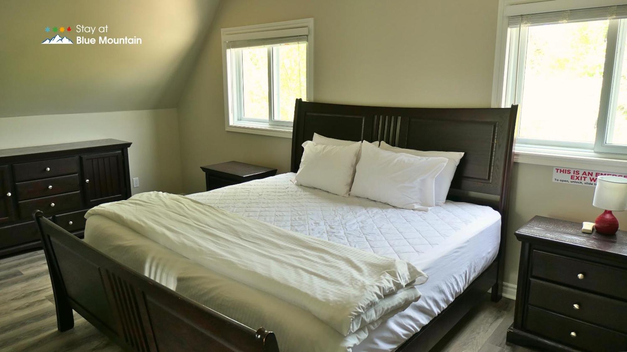 Chalet 5 Bedrooms, Mountain Views, Steps From Blue Mountain Village, Hot Tub, Bbq *