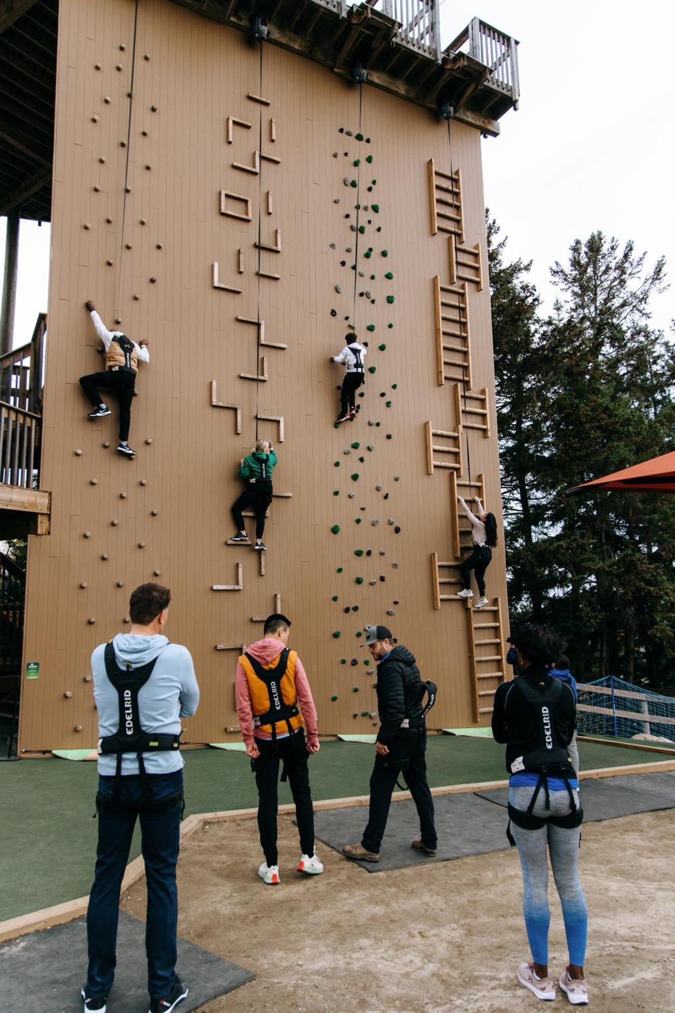 Blue Mountain Mosaic Hotel 4*