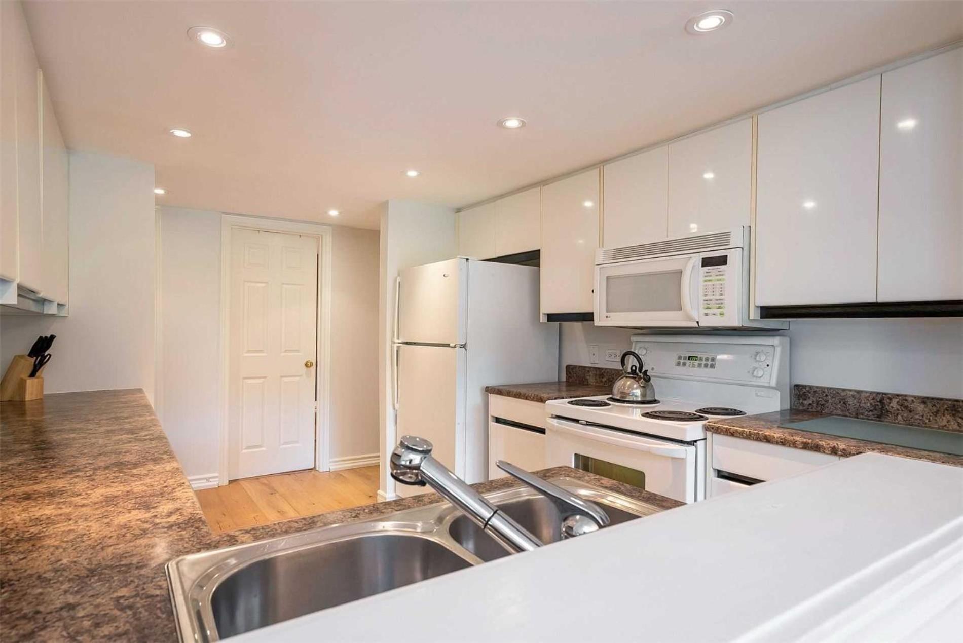 Luxurious Blue Mountain 3br & 3bth Walk-in To Village Holiday home *