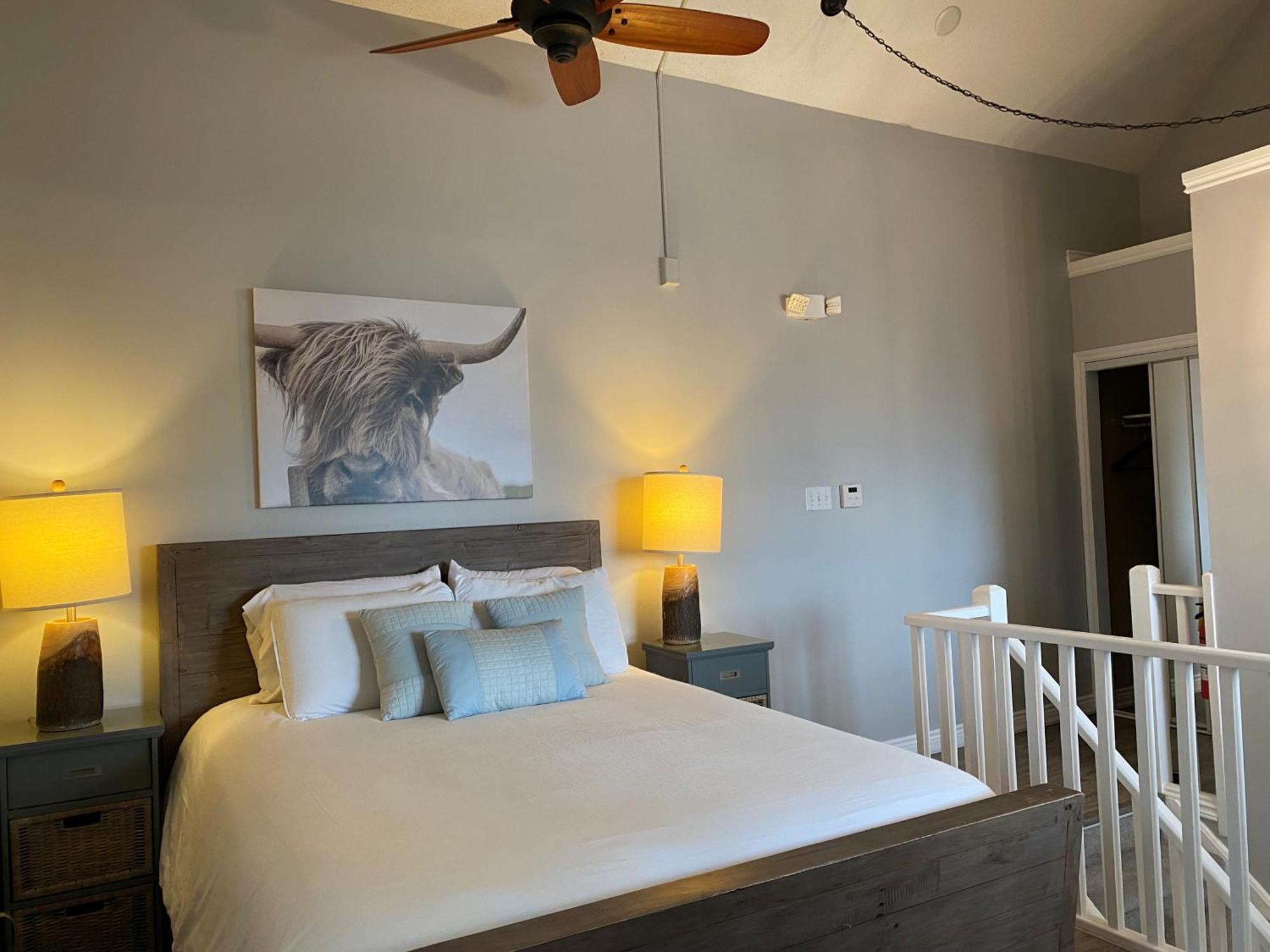 Blue Mountain 2 Story Loft Apartment