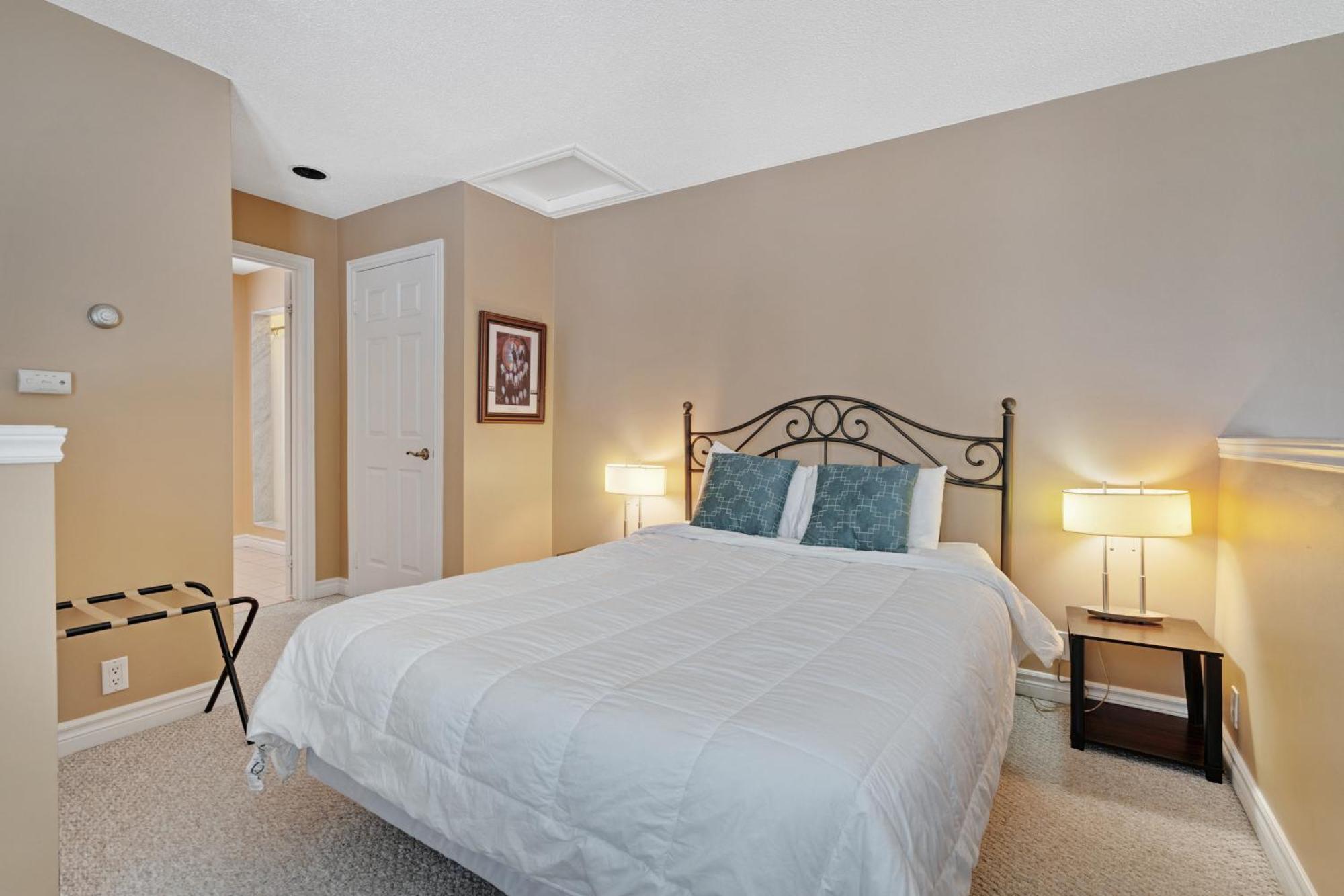 Sierra Lane 120 *