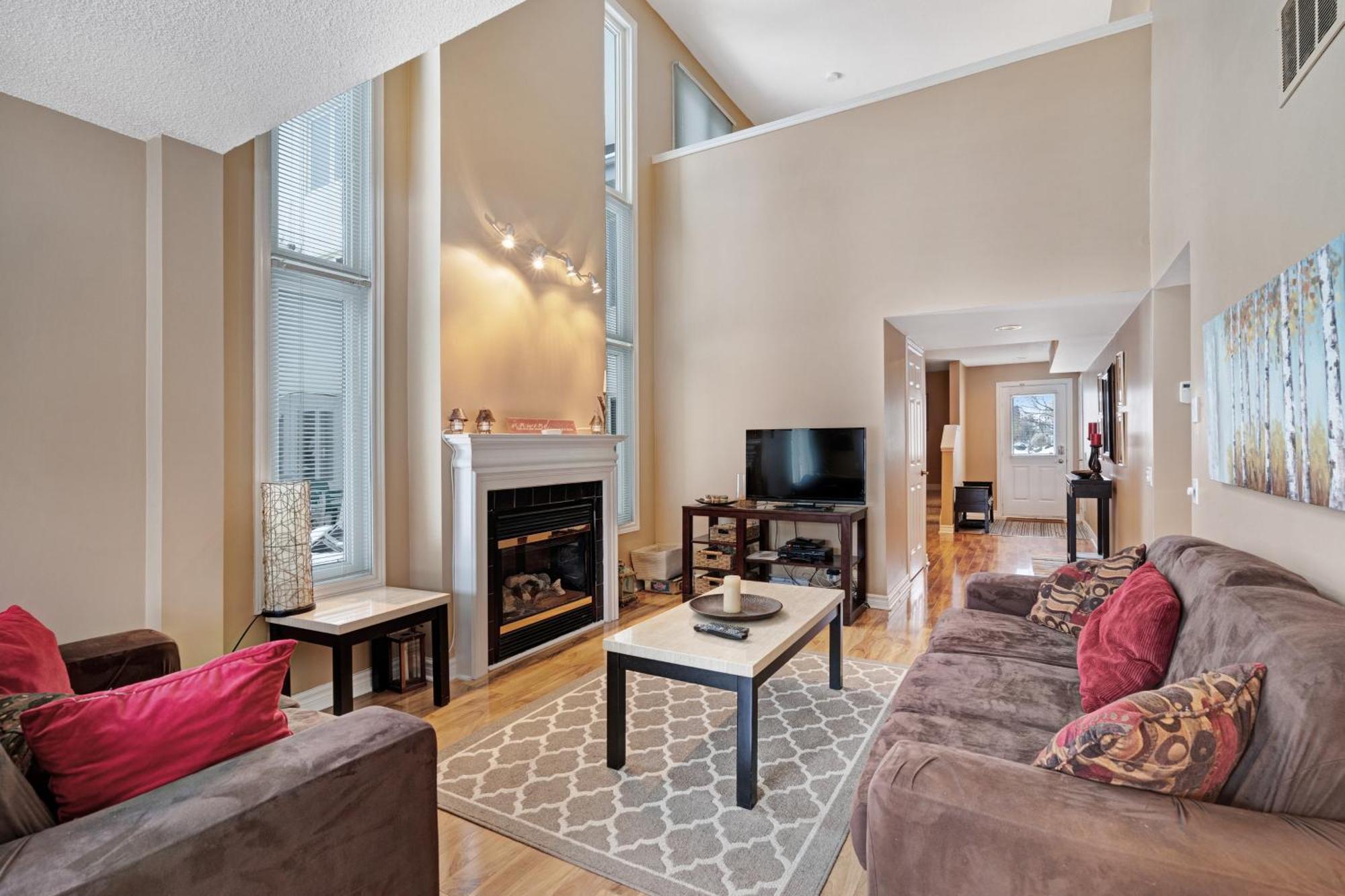 Sierra Lane 120 Apartment *