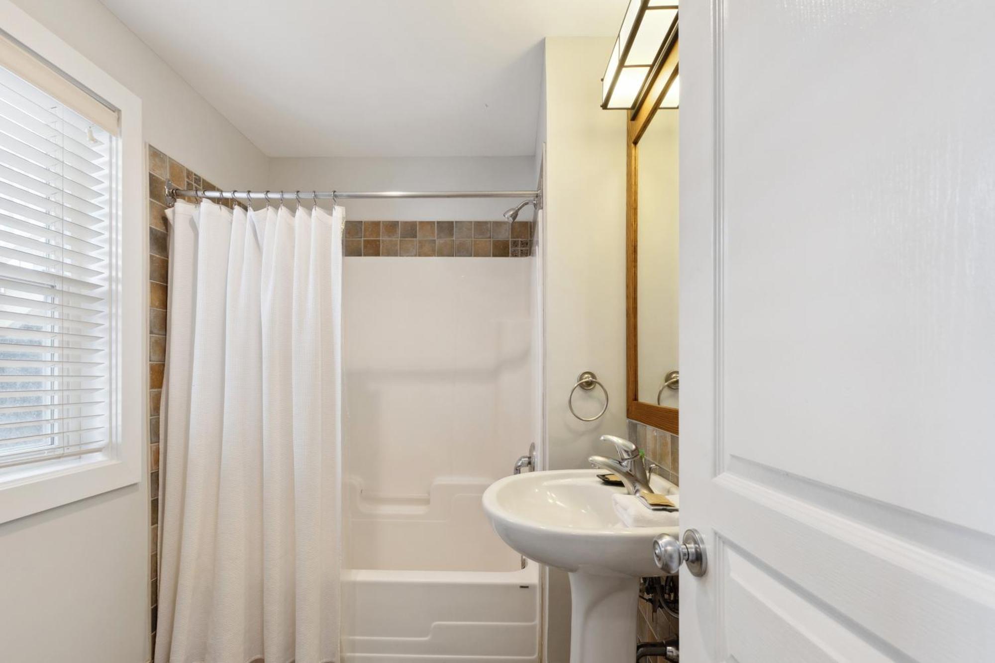 Blue Mountain Retreat At Rivergrass