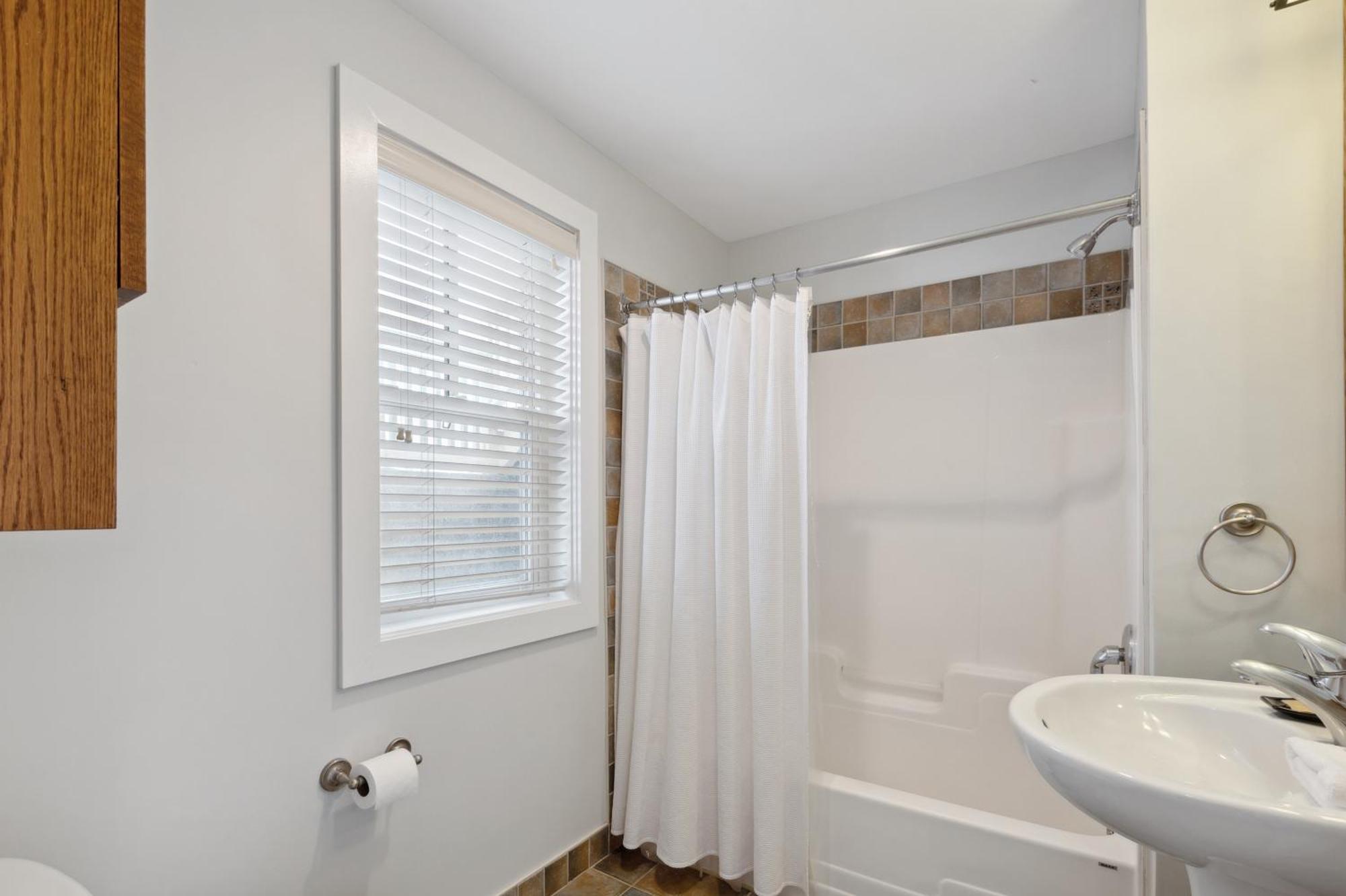 Blue Mountain Retreat At Rivergrass *