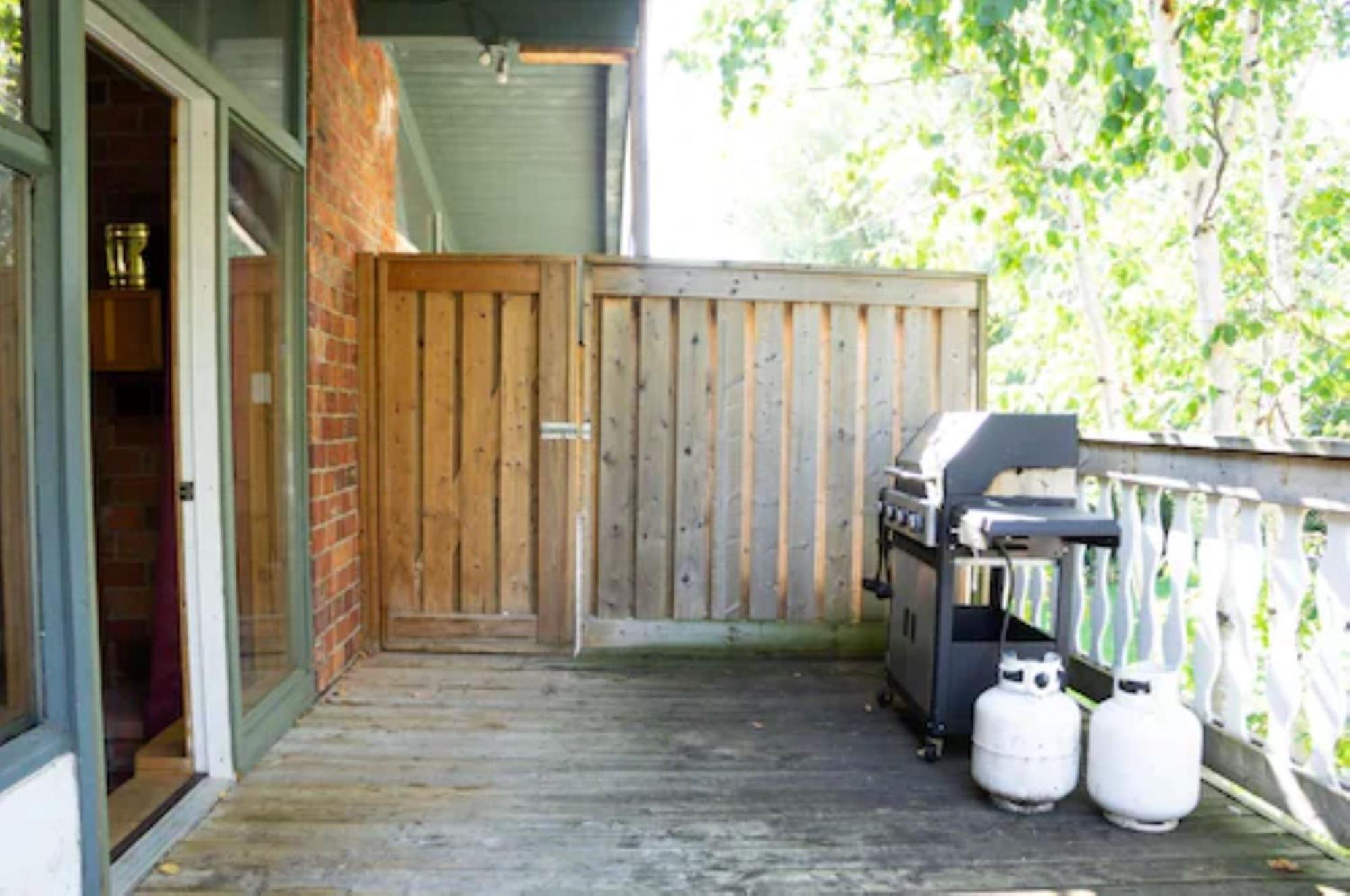 Chalet 4 Bedroom Blue Mountain Near The Village, Private Access, Petfriendly Blue Mountains