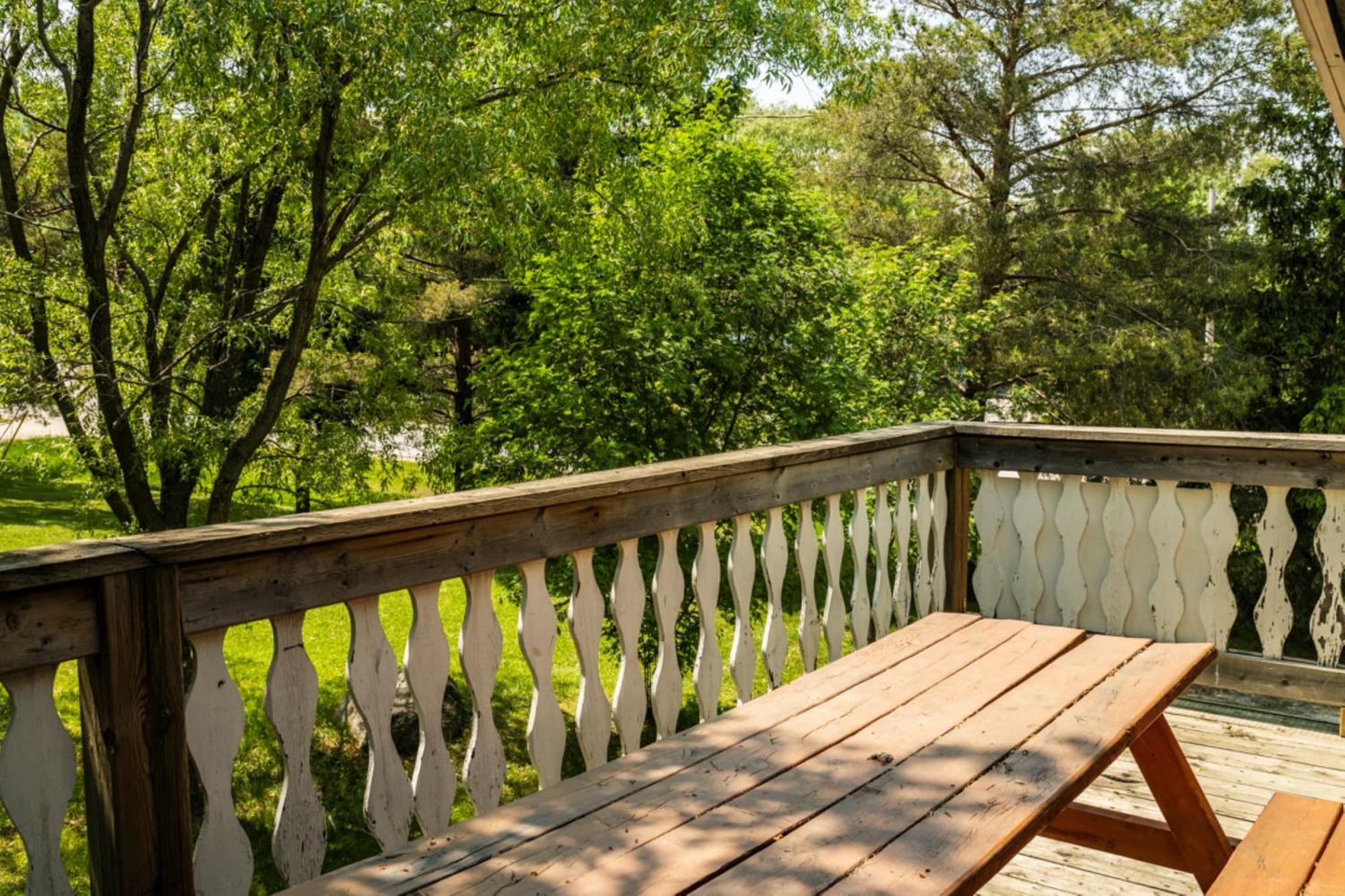 Chalet 4 Bedroom Blue Mountain Near The Village, Private Access, Petfriendly *