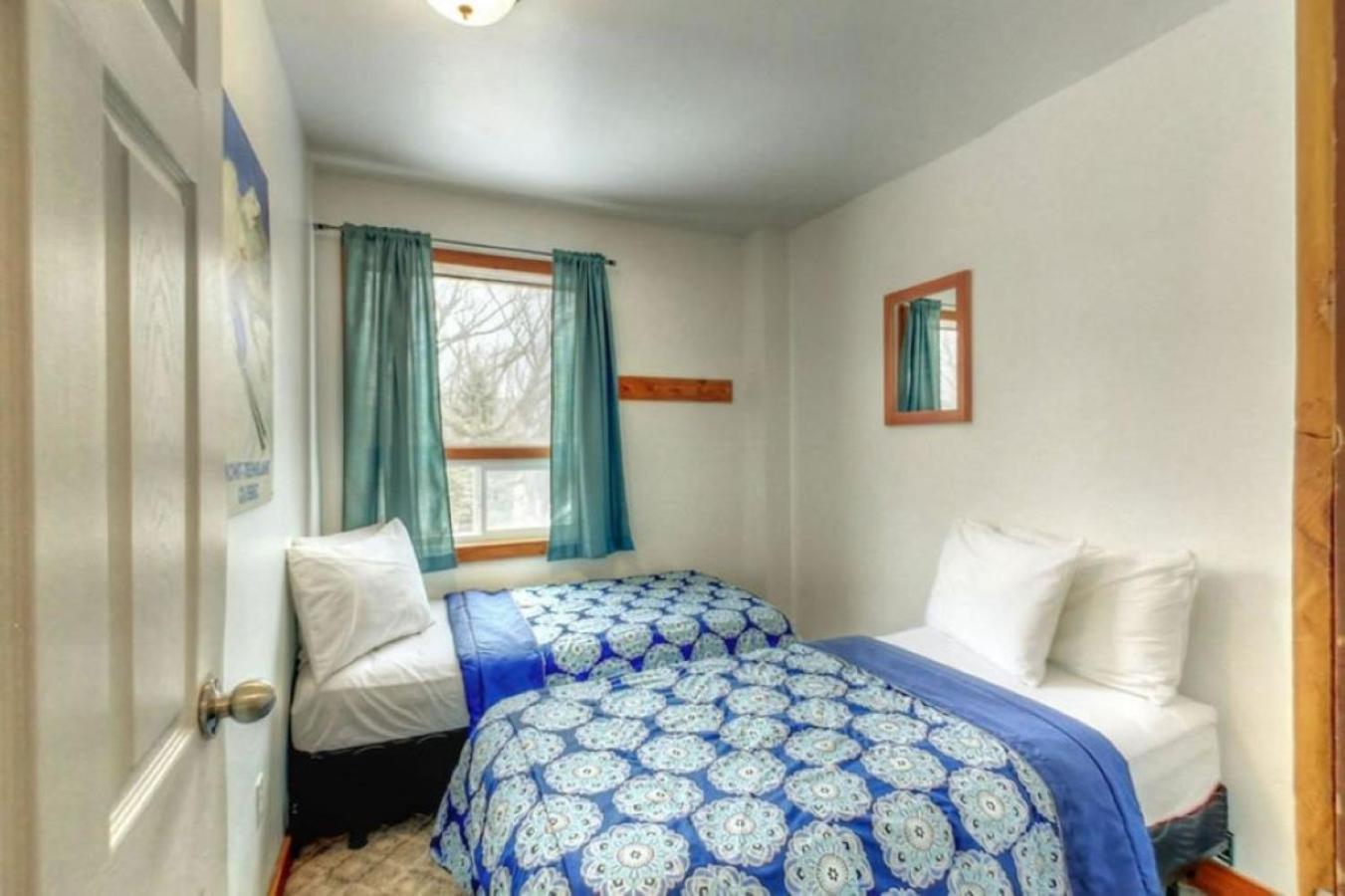 Chalet 8 Bdrm Blue Mountain Cottage, Large Groups, Private Access, Hot Tub, Sauna, Ping Pong Table Perfect For Large Groups, Petfriendly Blue Mountains