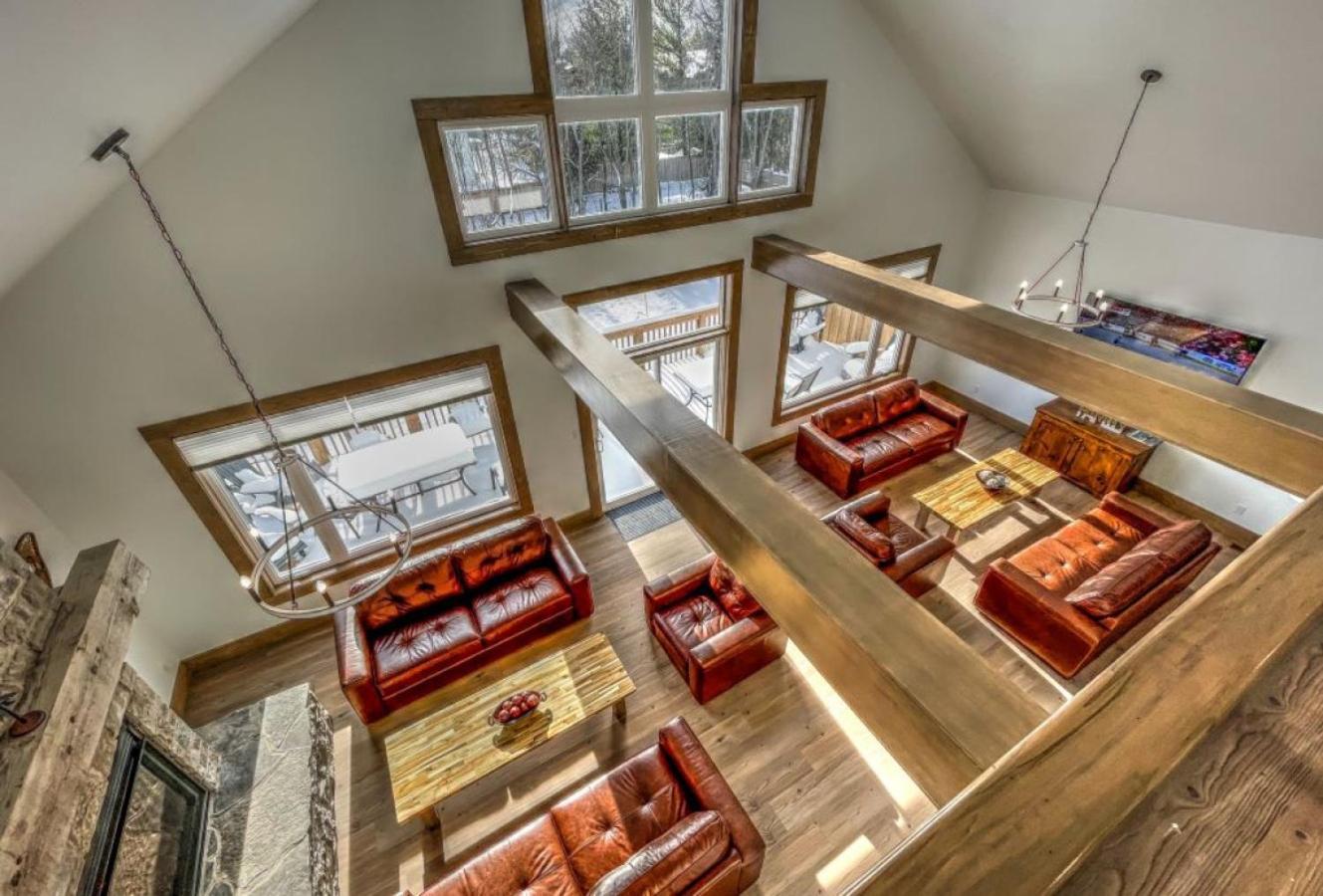 Chalet Brand New Luxury At Blue Mountain Hills, Hot Tub, 7 Baths Blue Mountains