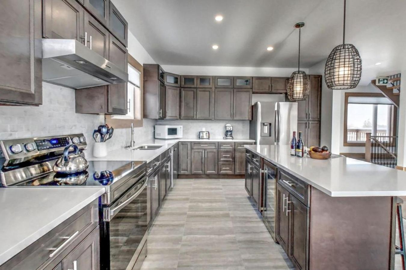 Brand New Luxury At Blue Mountain Hills, Hot Tub, 7 Baths Chalet