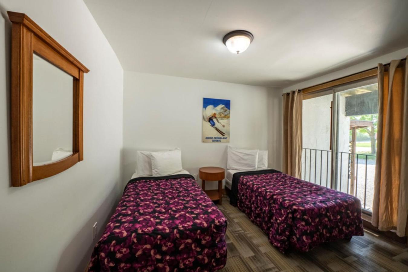 6 Bdrm At Blue Mountain, Private Access, Hot Tub, Sauna, Bbq, Petfriendly Chalet