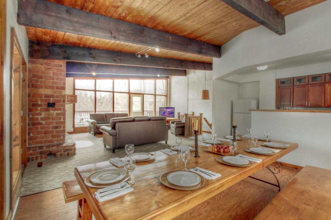 6 Bdrm At Blue Mountain, Private Access, Hot Tub, Sauna, Bbq, Petfriendly Chalet *