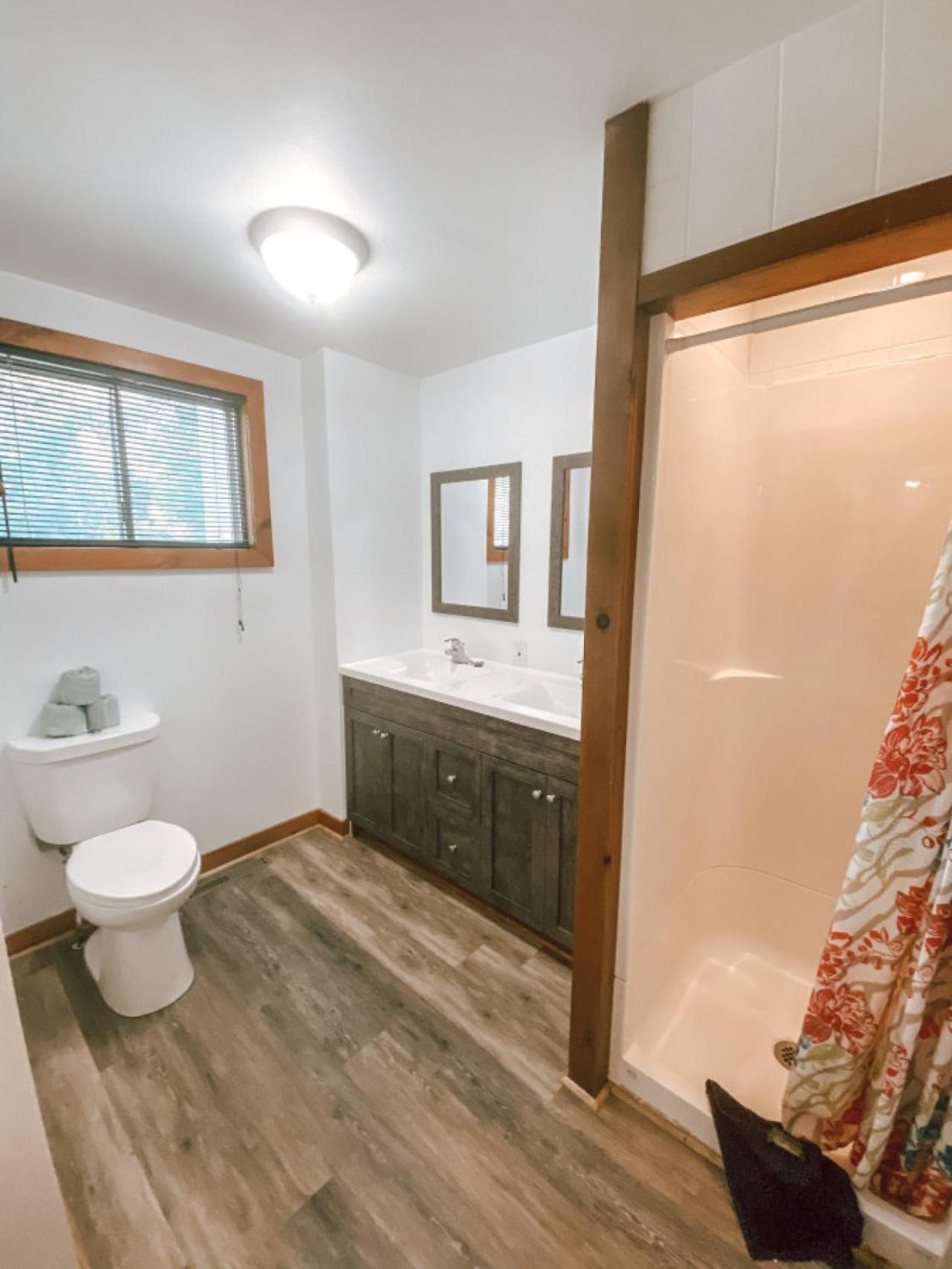 6 Bdrm At Blue Mountain, Private Access, Hot Tub, Sauna, Bbq, Petfriendly