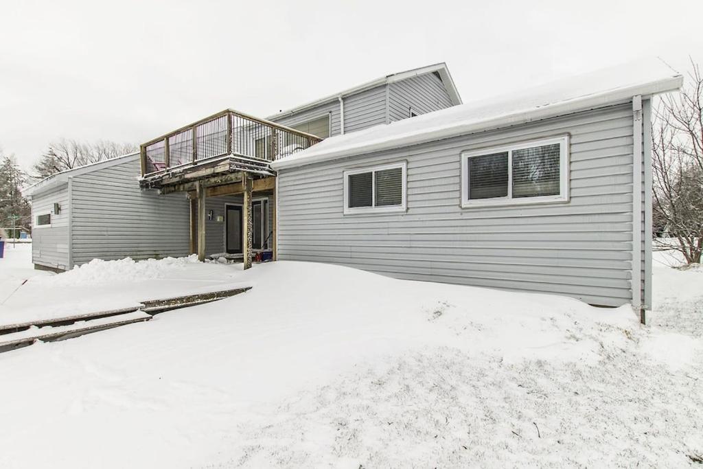 Panoramic-blue Mountain-balcony-sauna-backyard-king Chalet *