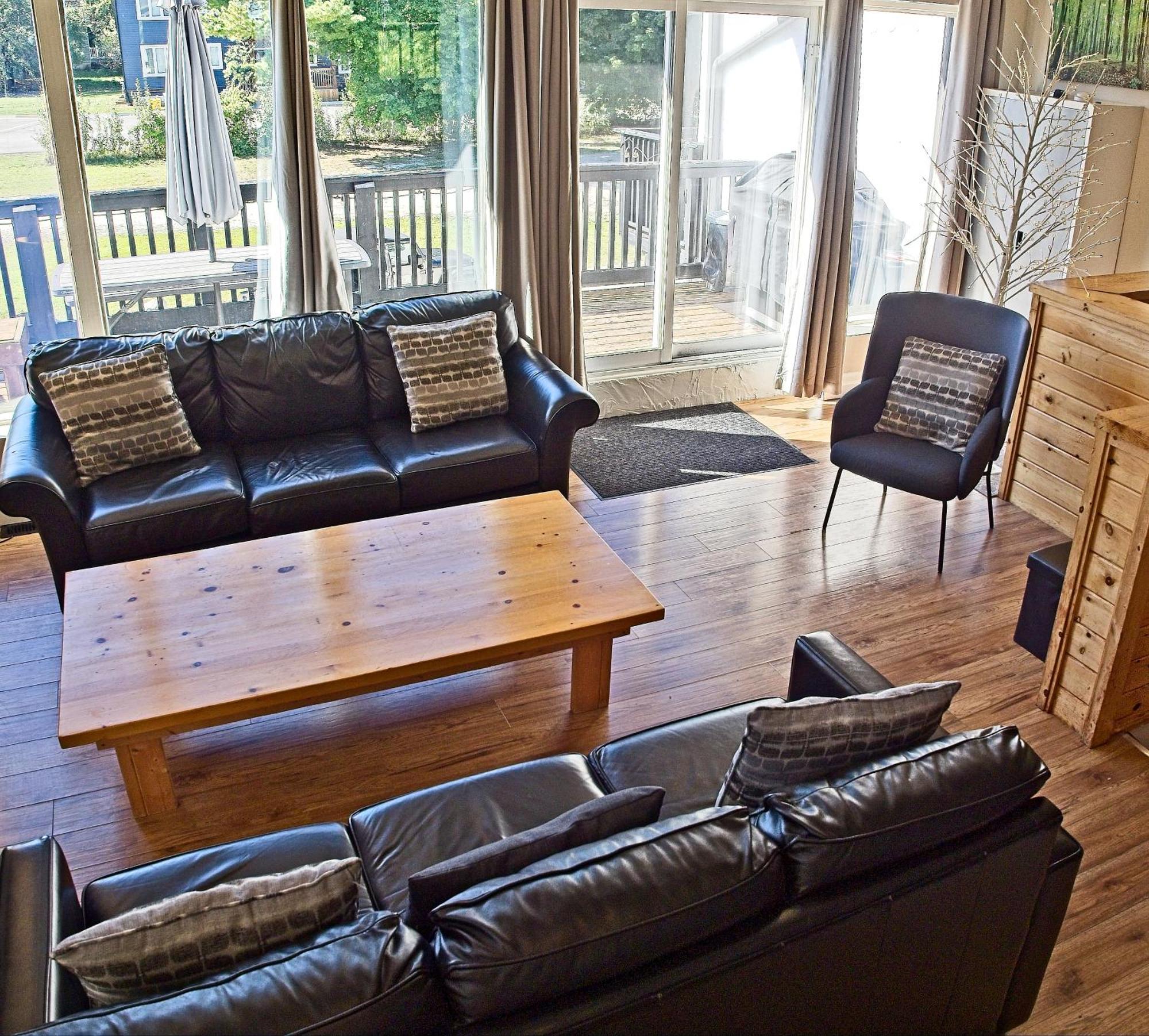 Gateside 6 Bedroom Hot Tub Near Village Chalet *