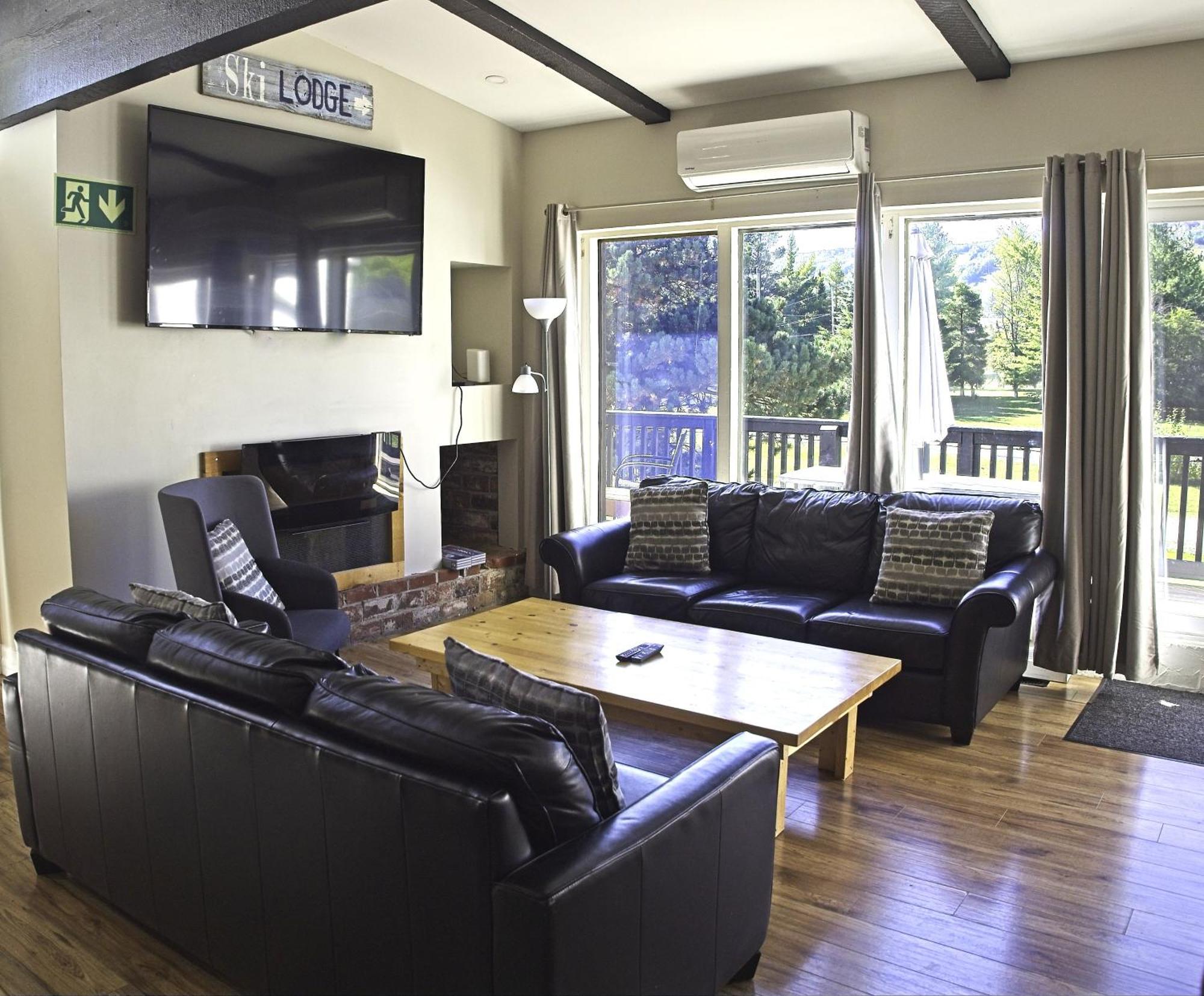 Chalet Gateside 6 Bedroom Hot Tub Near Village *