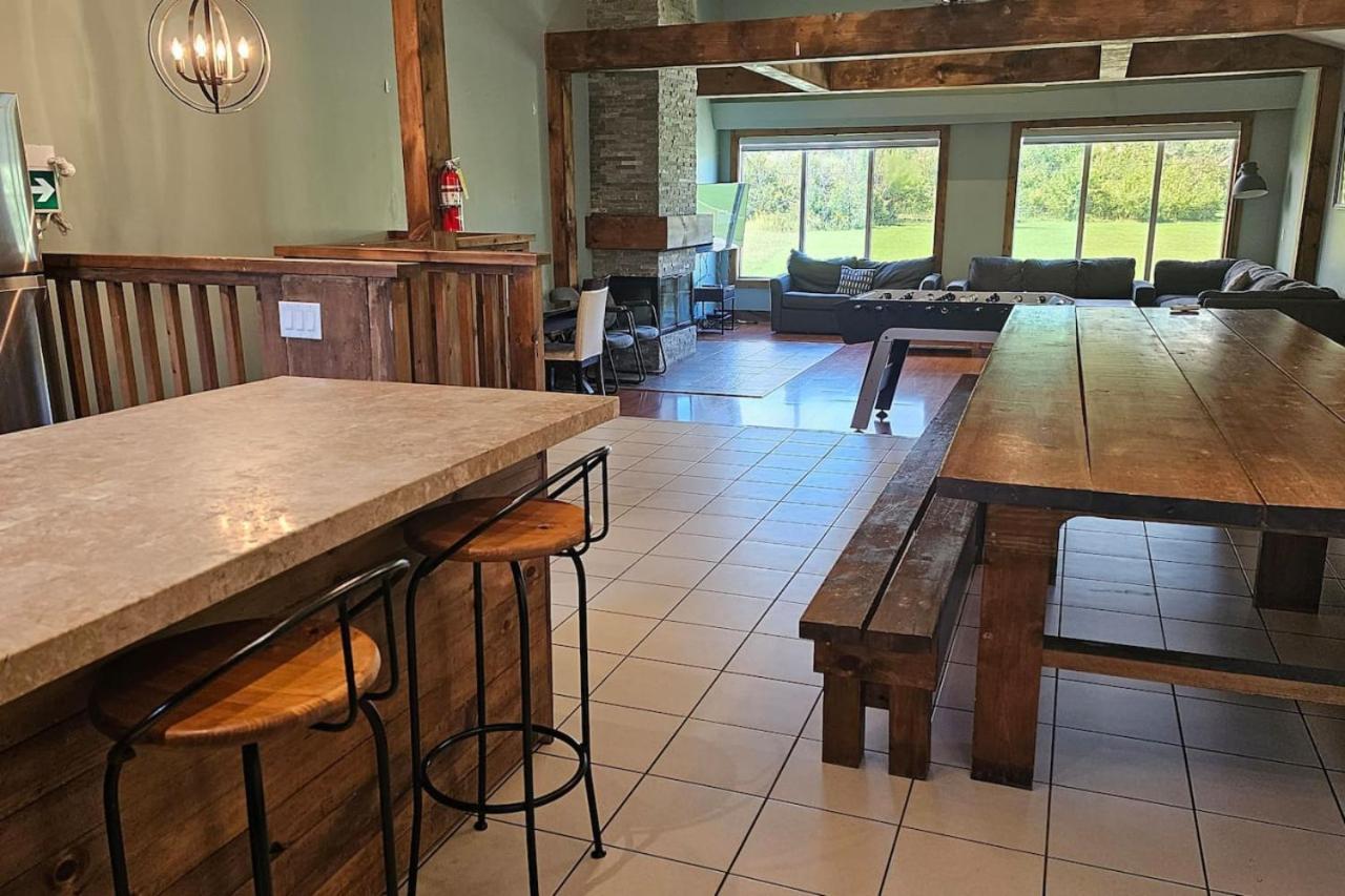 Just Steps From Blue With The Perfect View - 7br Chalet *