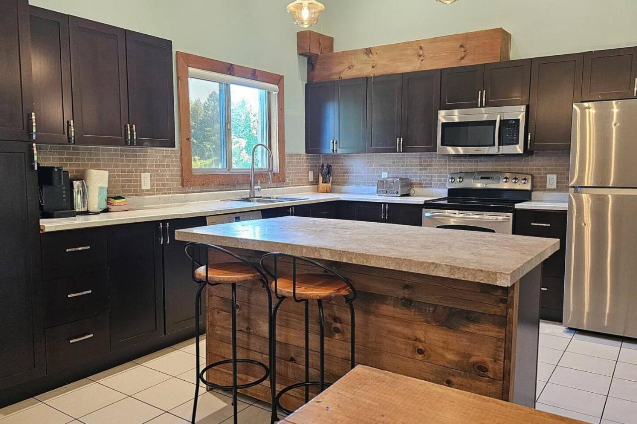 Chalet Just Steps From Blue With The Perfect View - 7br