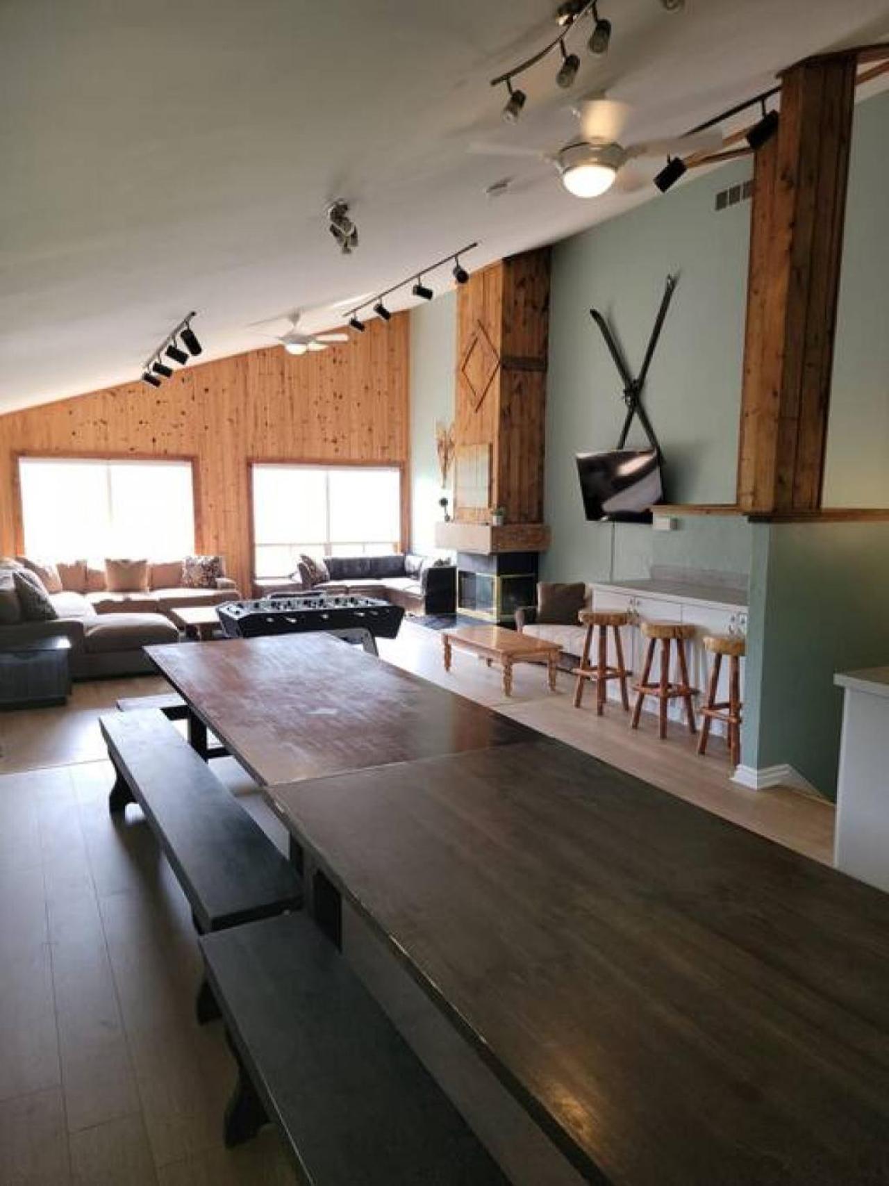 Glacial Getaway At The W Htub For 18 Chalet *