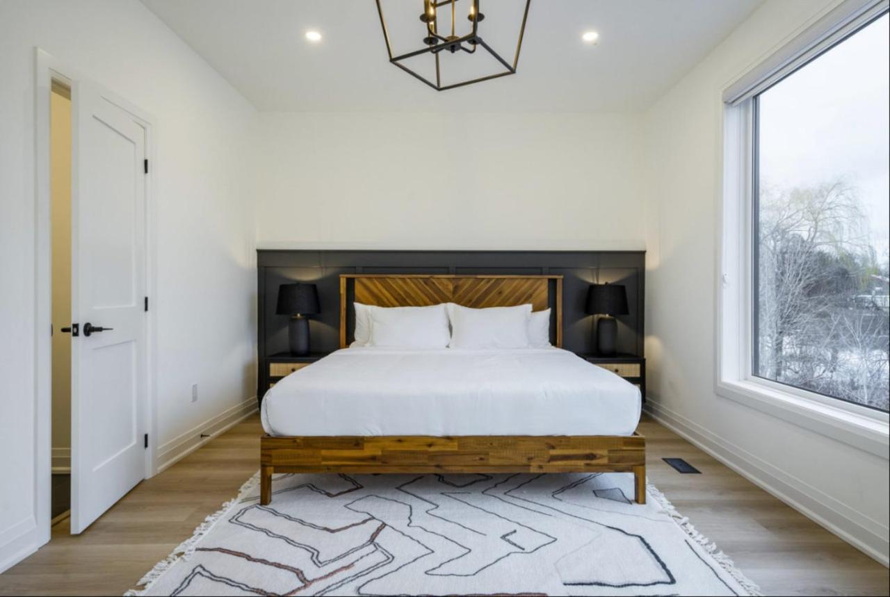 The Luxury Black Rose At The For 20 Chalet