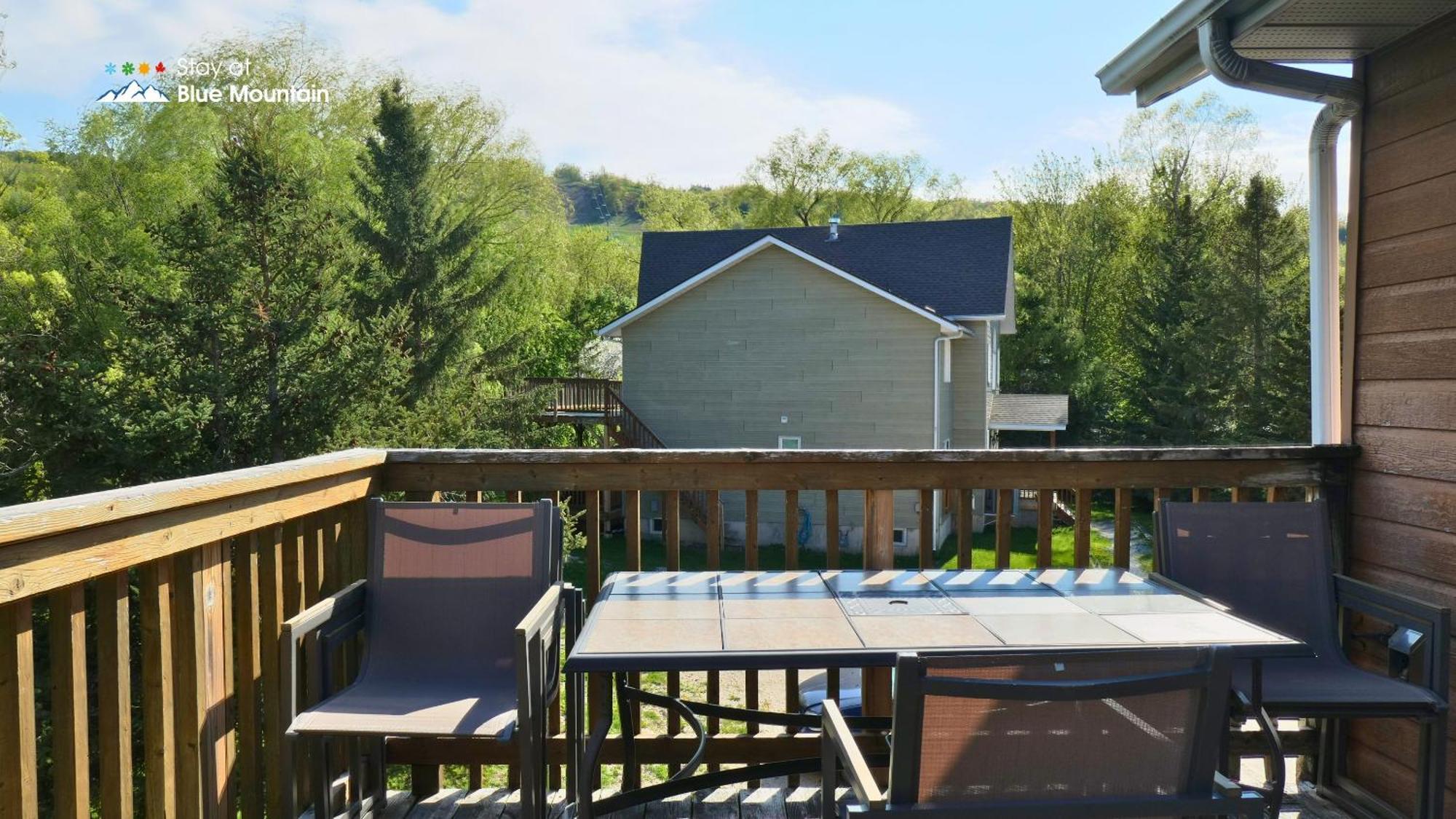 Chalet Summit Ridge 6 *