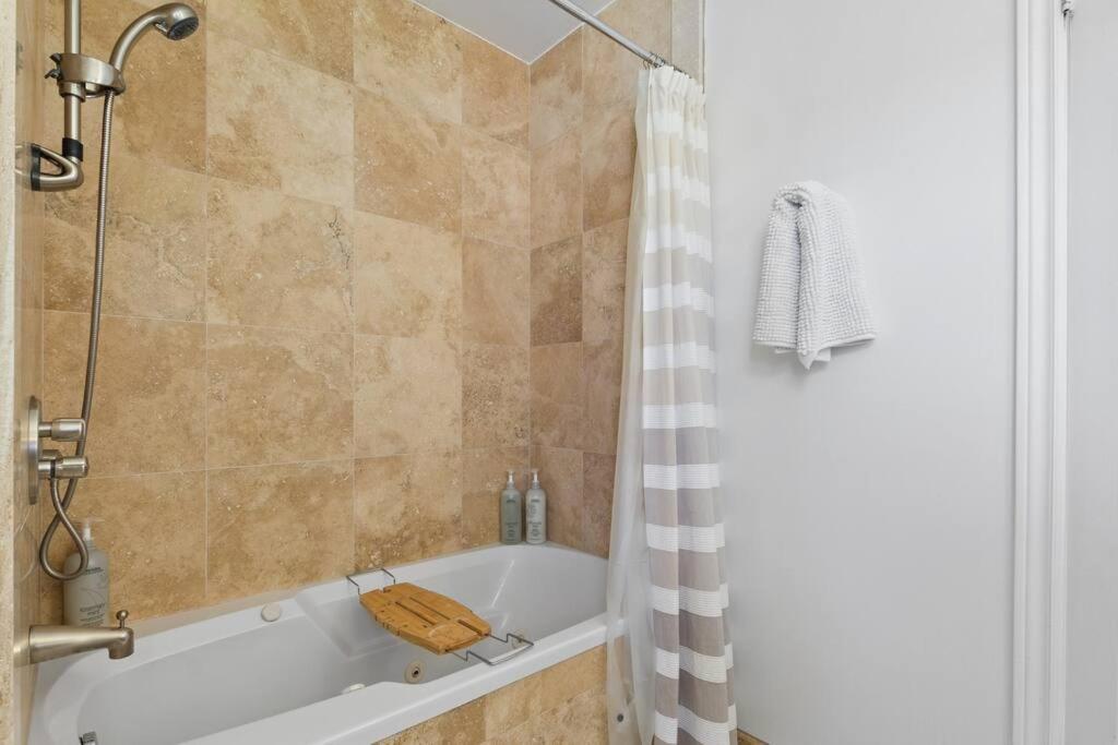 Apartment Modern/rustic 2 Story Condo/3 Min Walk To Village Blue Mountains