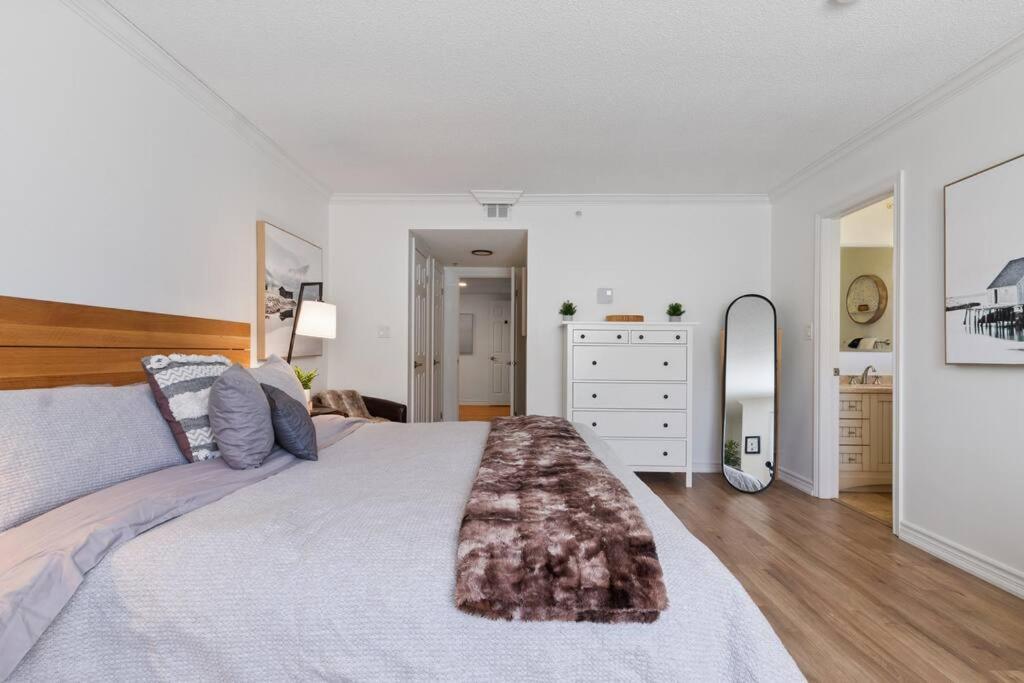 Modern/rustic 2 Story Condo/3 Min Walk To Village *