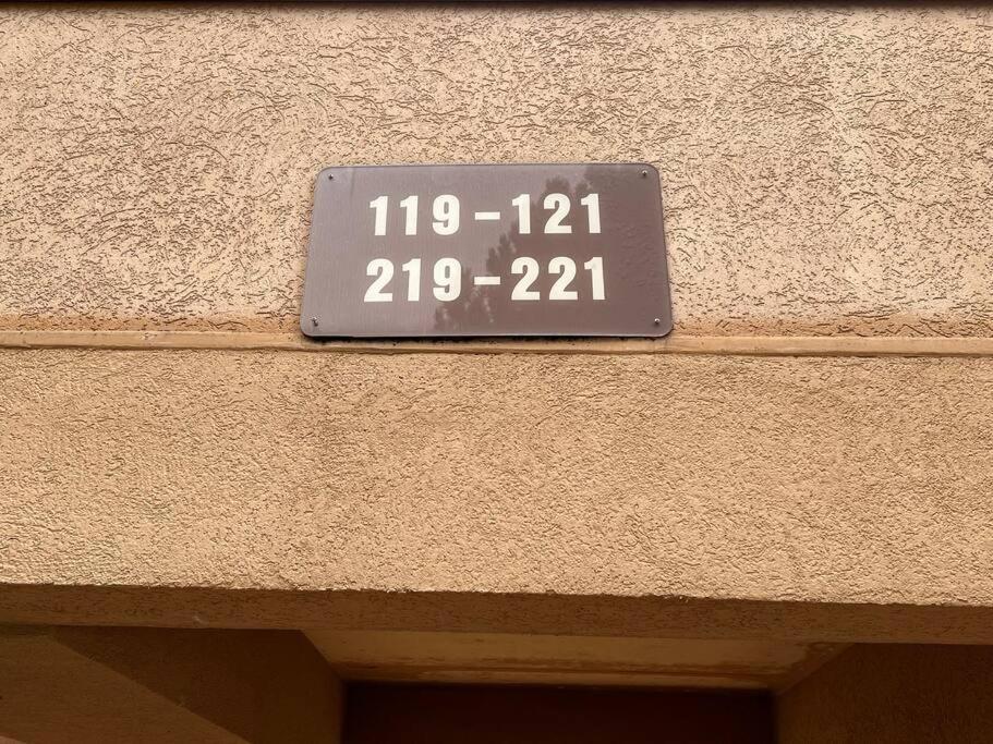 Modern/rustic 2 Story Condo/3 Min Walk To Village
