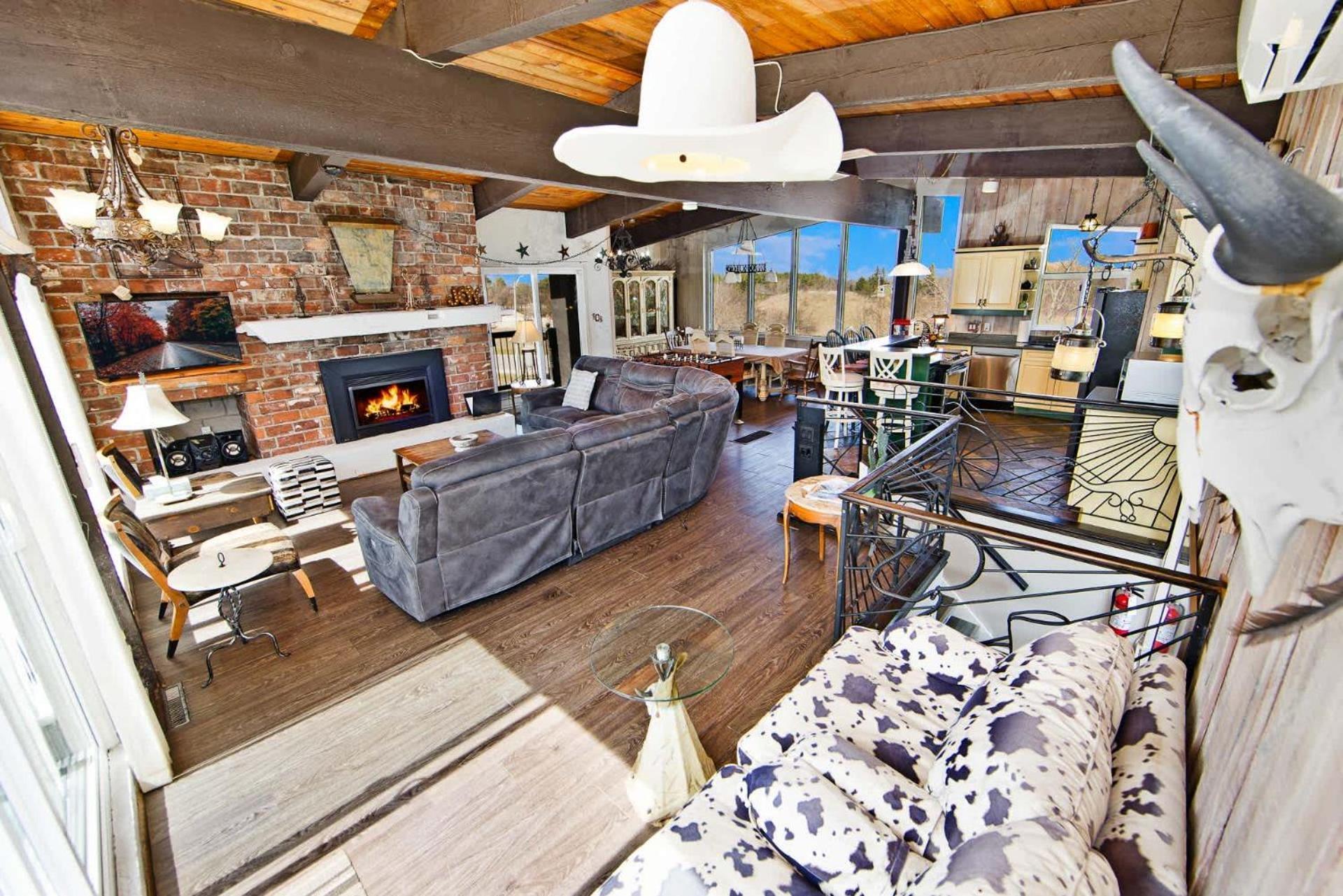 Chalet Blue Mountain