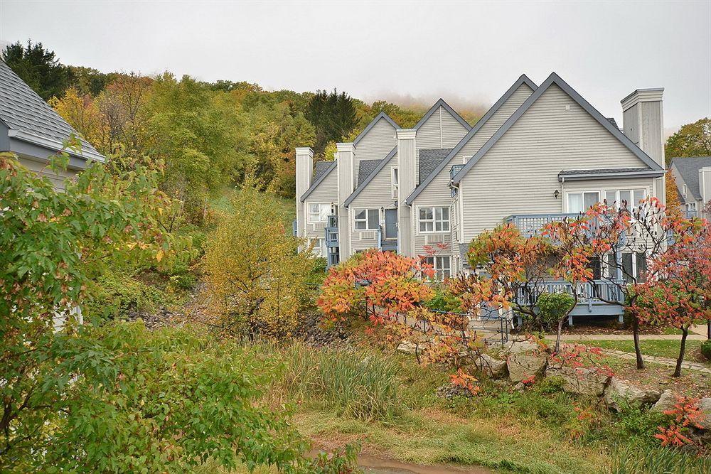 Lodge Blue Mountain Suites *