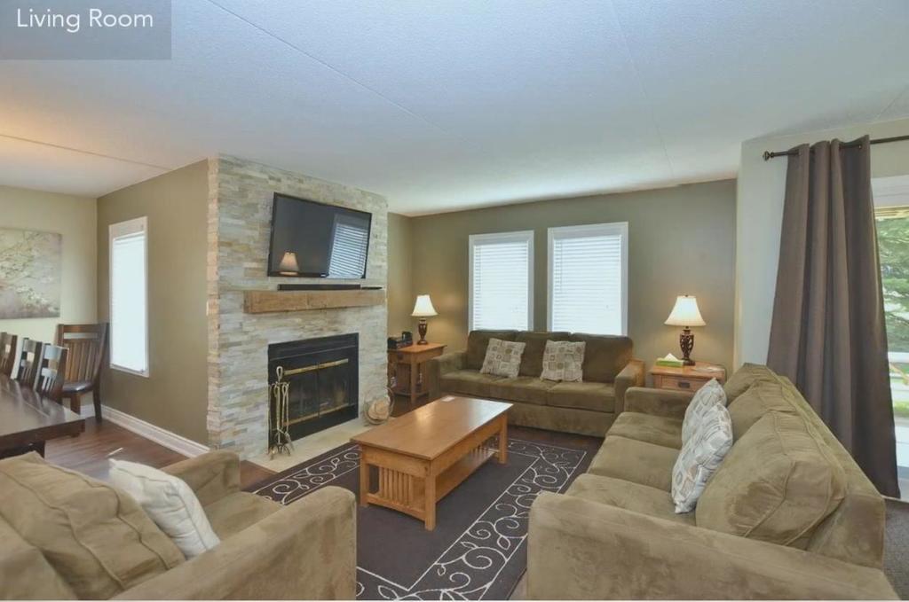 Large Modern Ground Floor At Mountain Walk *