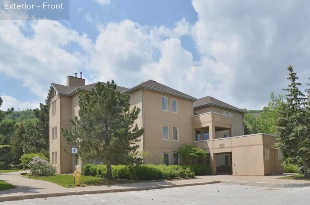 Large Modern Ground Floor At Mountain Walk Apartment