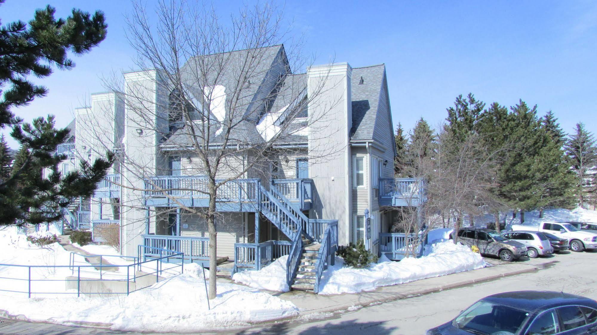 Blue Mountain Suites *