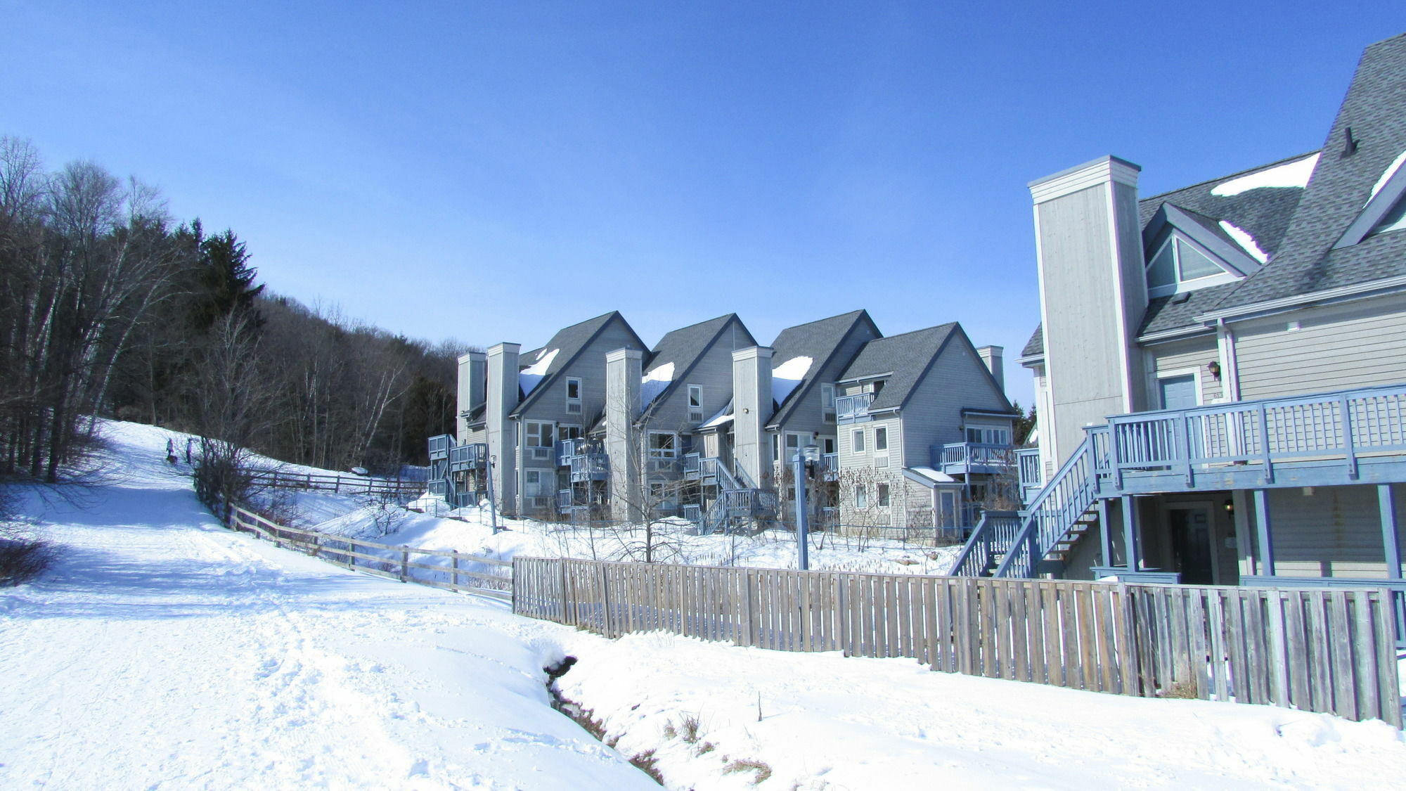 Blue Mountain At North Creek Apartment
