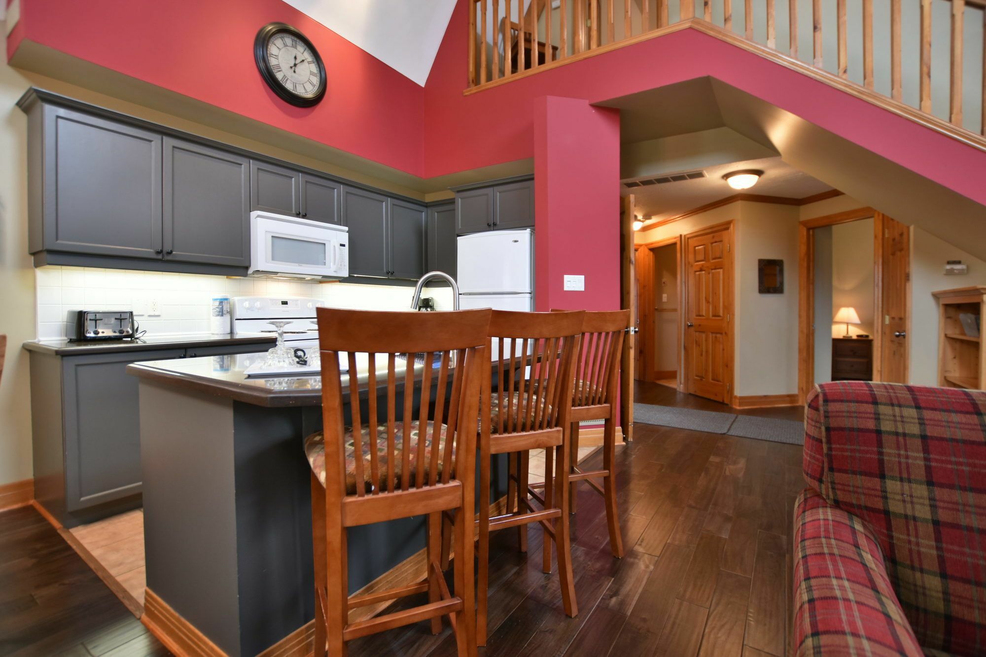 The At Blue Mountain Historic Snowbridge Apartment *
