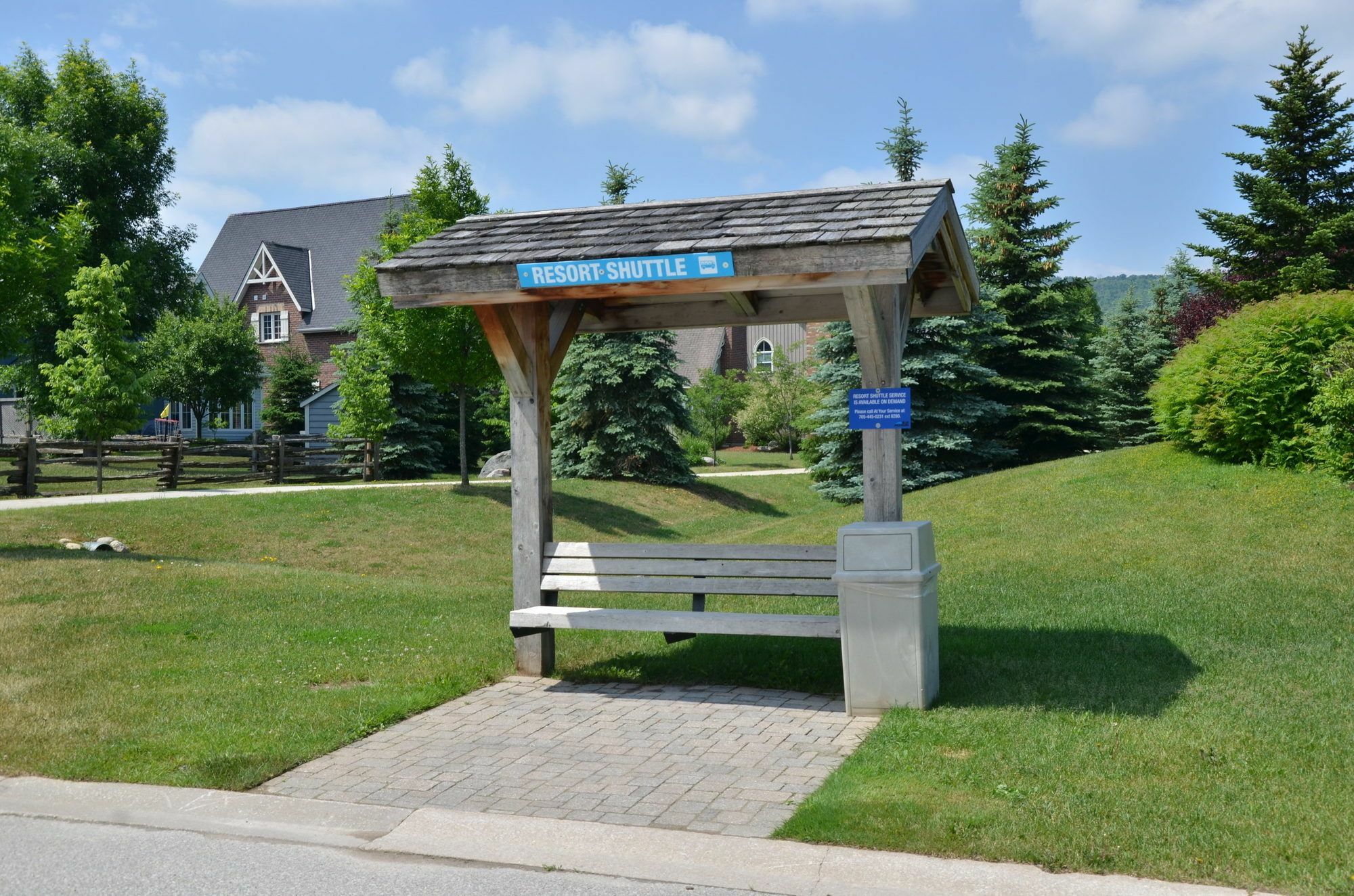 The At Blue Mountain Historic Snowbridge Apartment *