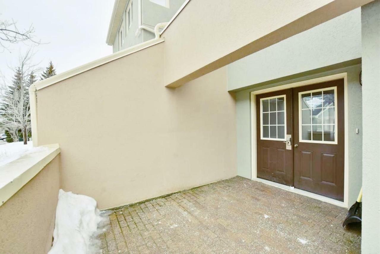 Spacious Chalet Close To The Village & Golf