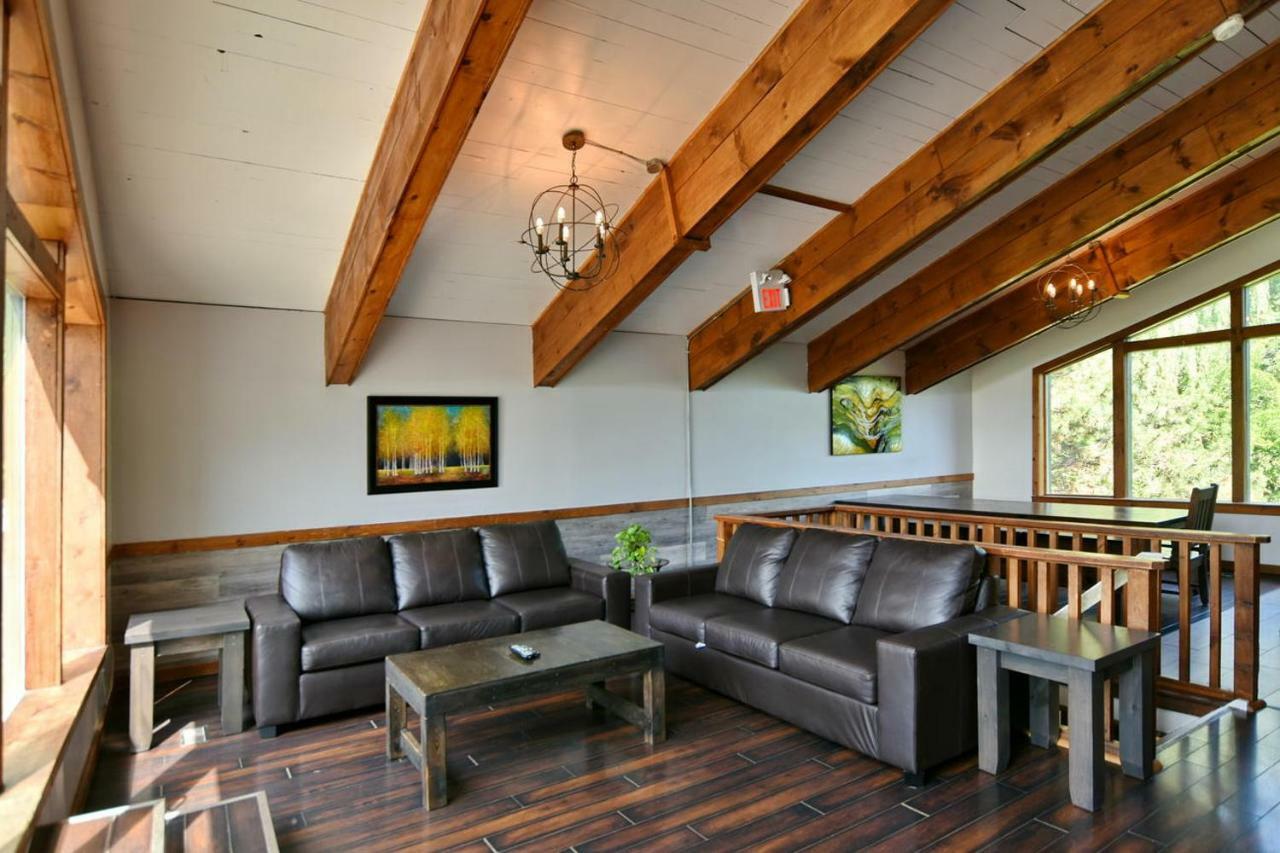 Chalet Mountain View