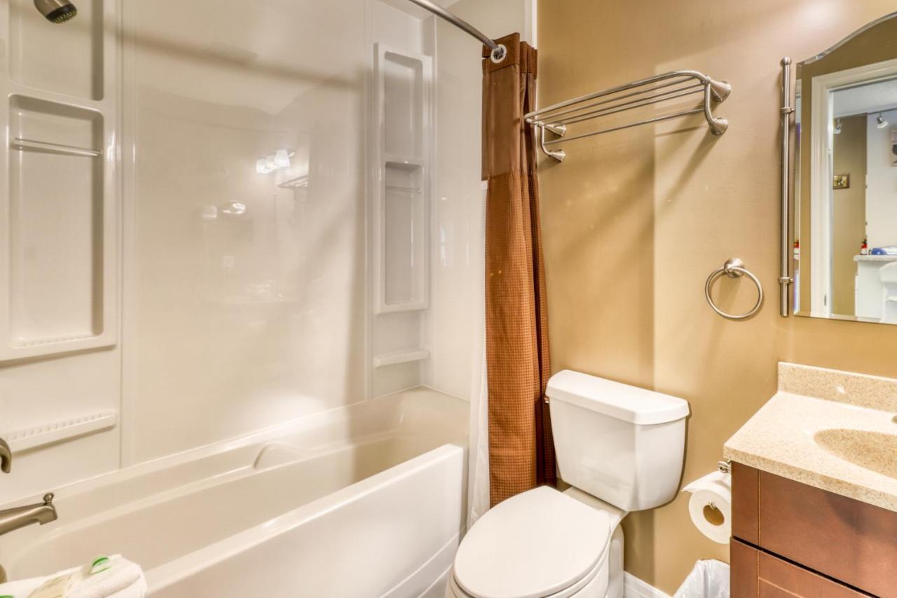 713 At North Creek Apartment *