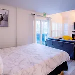 Loft With A View Of Blue - Free Wifi, Linens And Towels Included