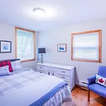 Relax At The Mountaintop Chalet