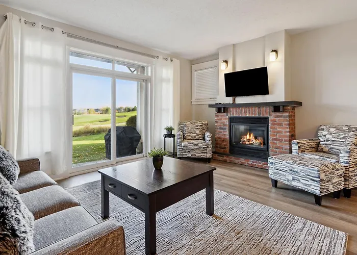 2 Bedroom Condo Only Steps To The Village!