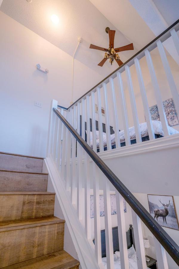 Loft With A View Of Blue - Free Wifi, Linens And Towels Included Holiday home Blue Mountains