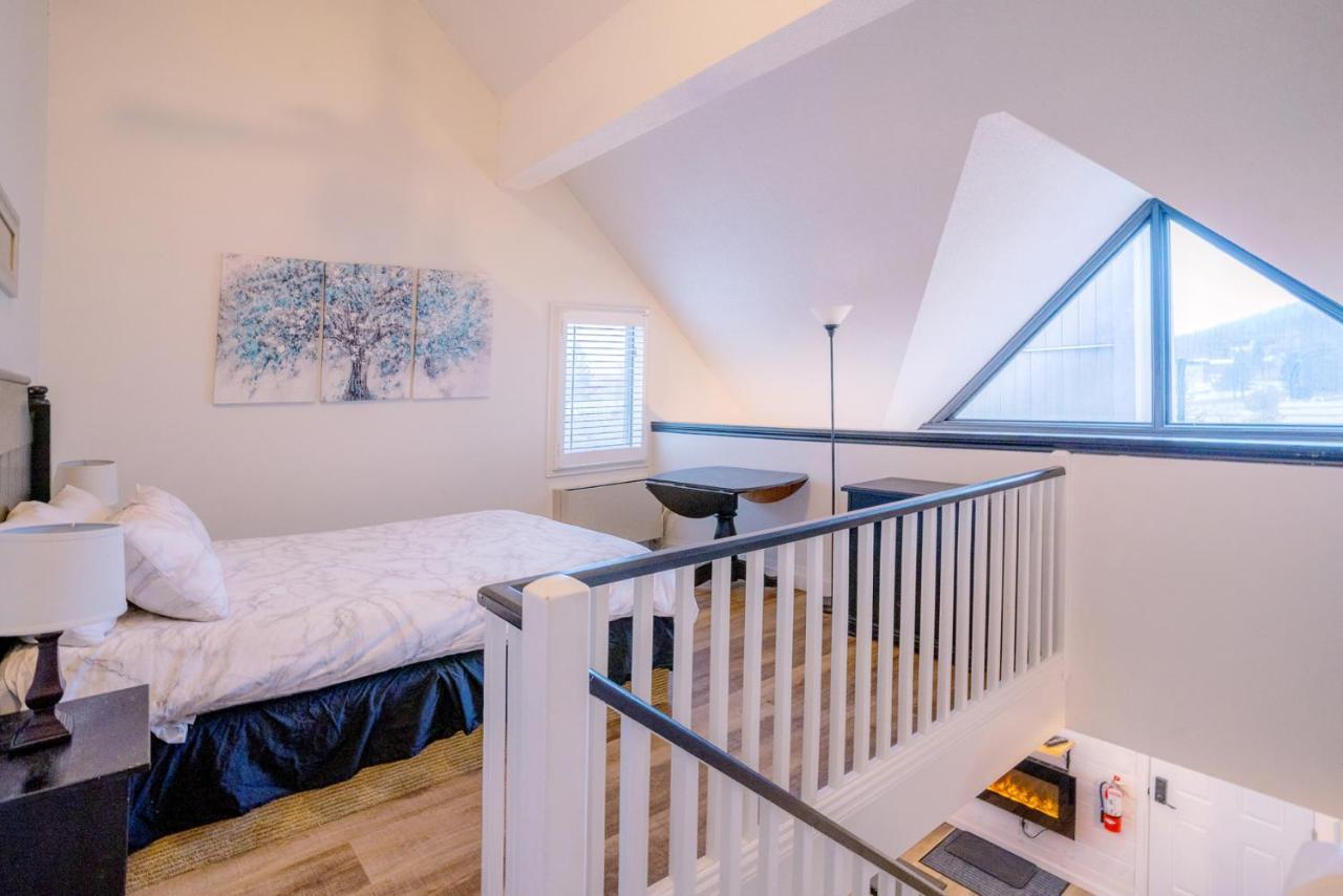 Loft With A View Of Blue - Free Wifi, Linens And Towels Included Holiday home Blue Mountains