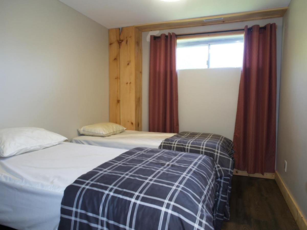 Gateside 6 Bedroom Hot Tub Near Village Chalet
