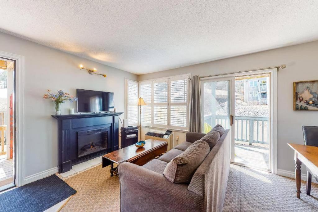 Holiday home Steps To The Hill 1 Bedroom Cravetv Blue Mountains