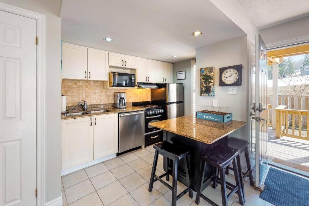 Holiday home Steps To The Hill 1 Bedroom Cravetv